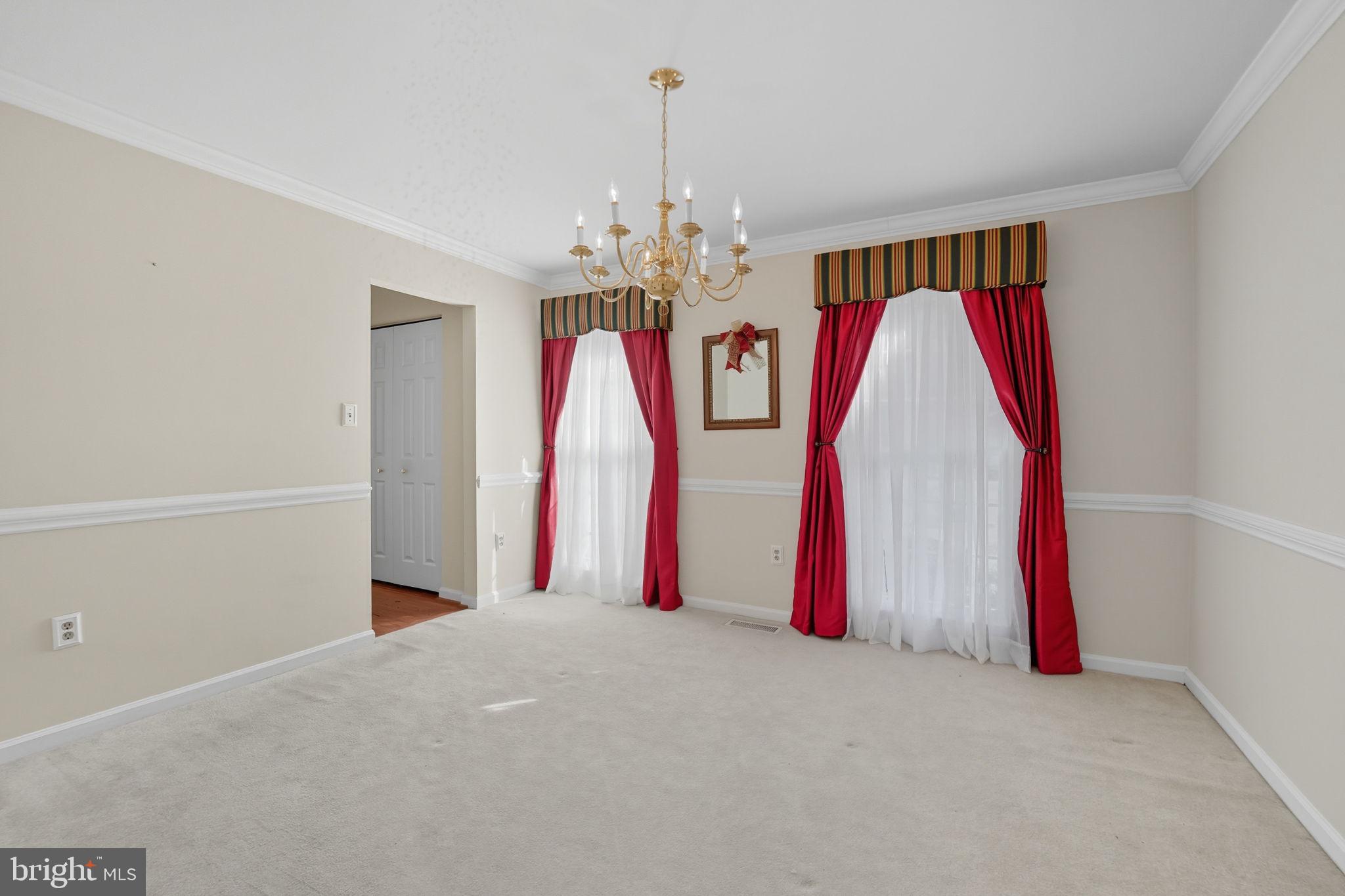 13288 Kenny Road Woodbridge, VA 22193 - Photo 14 of 52 Gallery Image 14