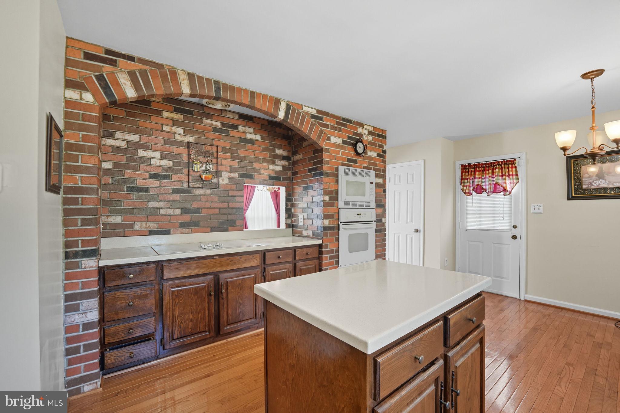 13288 Kenny Road Woodbridge, VA 22193 - Photo 19 of 52 Gallery Image 19