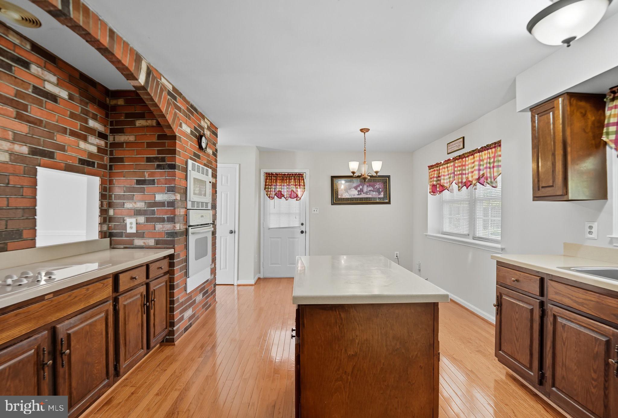 13288 Kenny Road Woodbridge, VA 22193 - Photo 20 of 52 Gallery Image 20