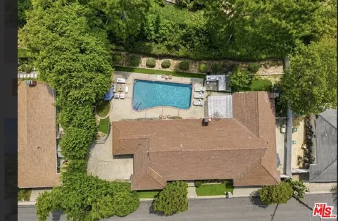 $1,999,999 | 4236 Bonavita Drive, Encino, CA 91436
