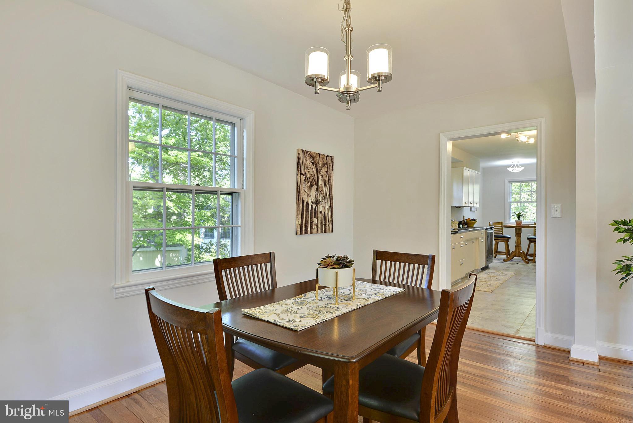 10305 Ridgemoor Drive Silver Spring, MD 20901 - Photo 11 of 30 DR can easily seat 6-8 people