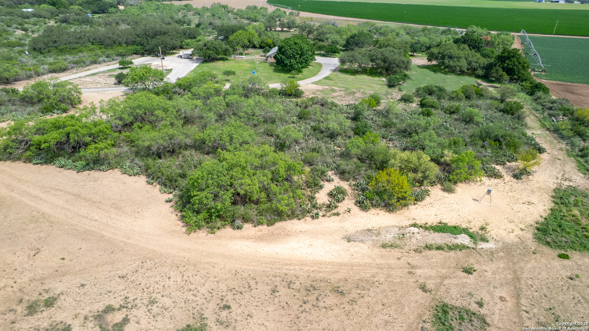 433 Mills Lane Uvalde, TX 78801 - Photo 38 of 51
