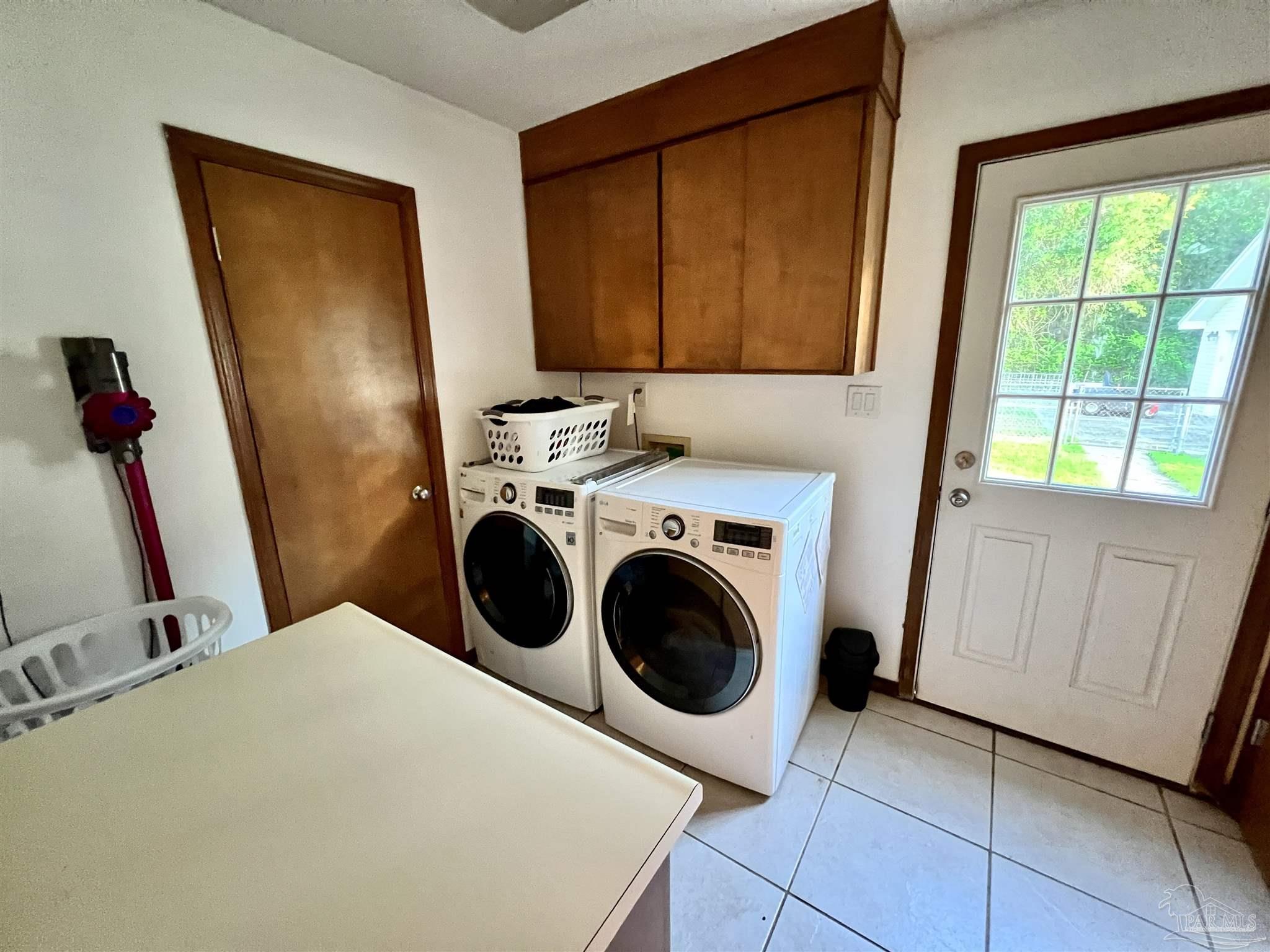 1913 Filly Road Cantonment, FL 32533 - Photo 26 of 50 Laundry Room