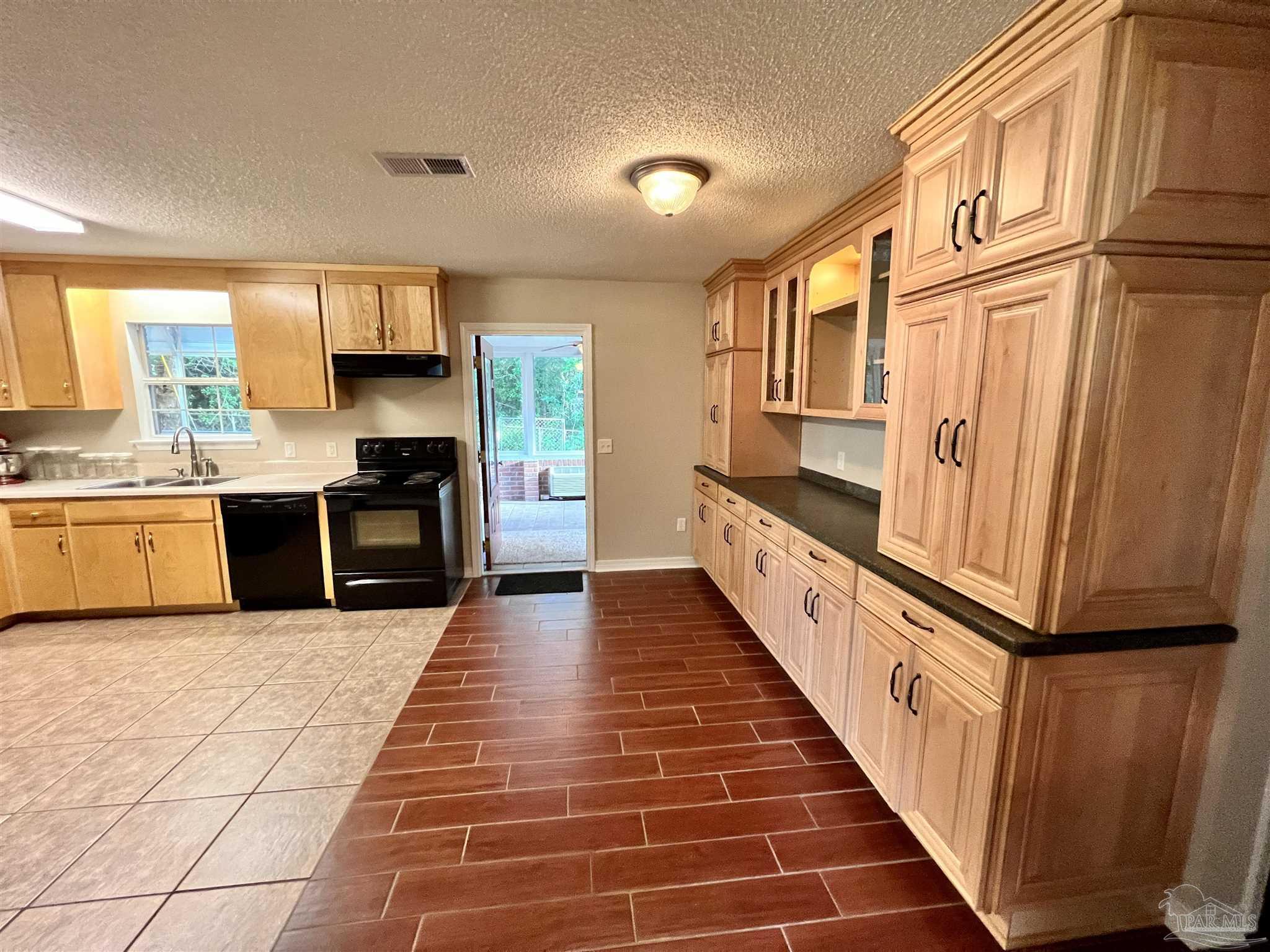 1913 Filly Road Cantonment, FL 32533 - Photo 34 of 50 Guest House Eat-In Kitchen