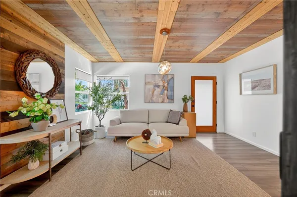 $1,499,888 | 261 North Oak Avenue, Pasadena, CA 91107