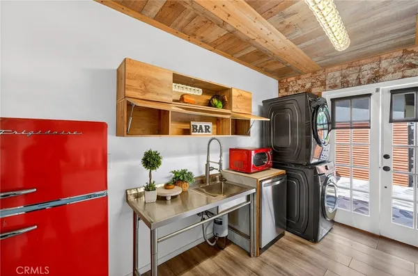 $1,499,888 | 261 North Oak Avenue, Pasadena, CA 91107