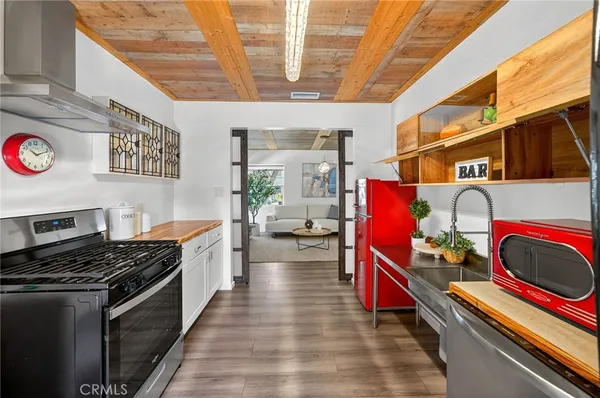 $1,499,888 | 261 North Oak Avenue, Pasadena, CA 91107