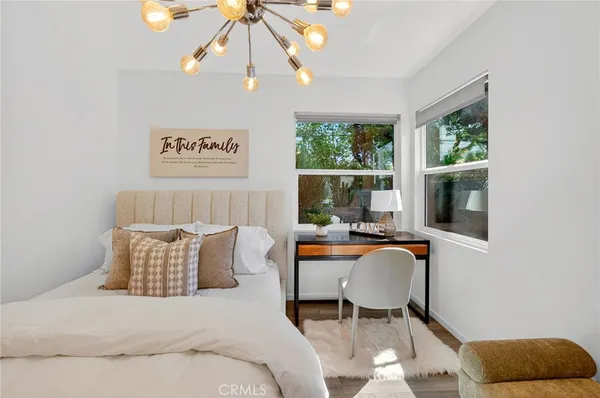 $1,499,888 | 261 North Oak Avenue, Pasadena, CA 91107