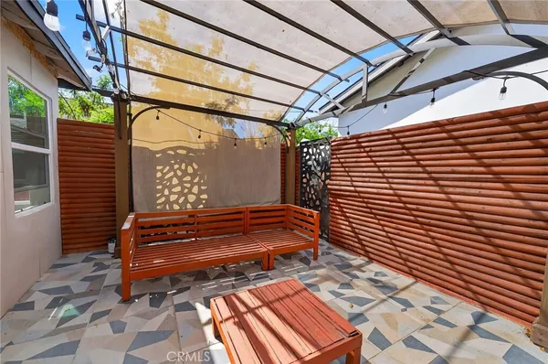 $1,499,888 | 261 North Oak Avenue, Pasadena, CA 91107