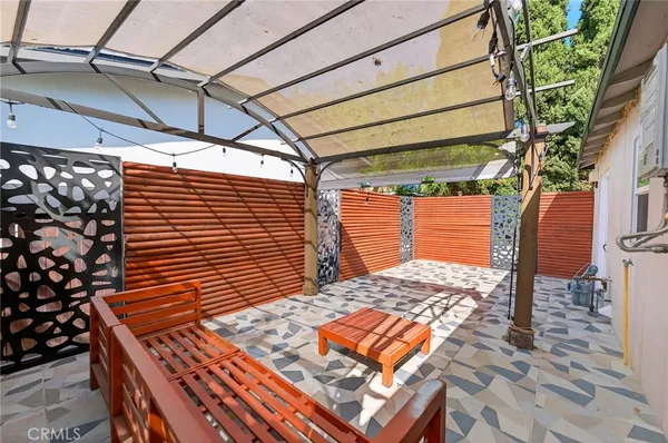 $1,499,888 | 261 North Oak Avenue, Pasadena, CA 91107