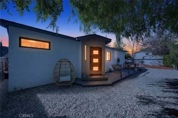 $1,499,888 | 261 North Oak Avenue, Pasadena, CA 91107