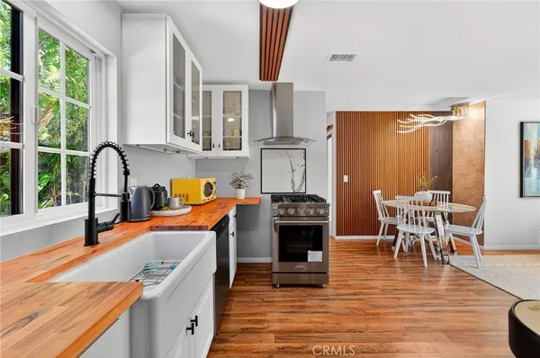 $1,499,888 | 261 North Oak Avenue, Pasadena, CA 91107