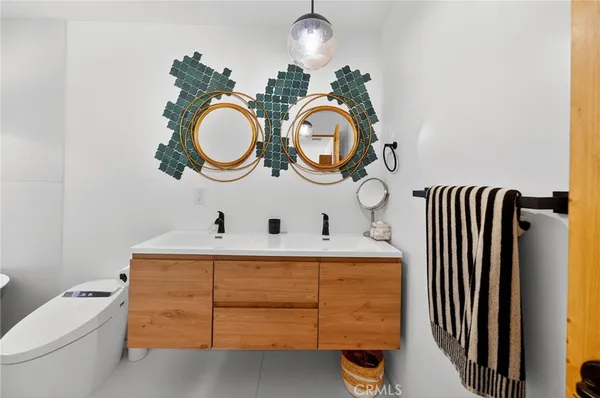 $1,499,888 | 261 North Oak Avenue, Pasadena, CA 91107