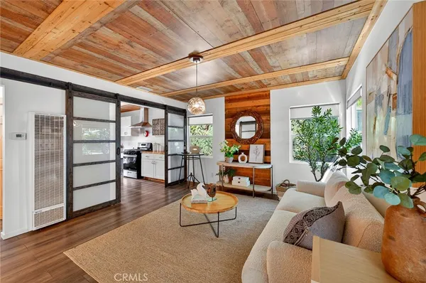 $1,499,888 | 261 North Oak Avenue, Pasadena, CA 91107