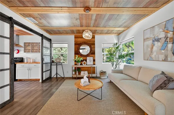 $1,499,888 | 261 North Oak Avenue, Pasadena, CA 91107