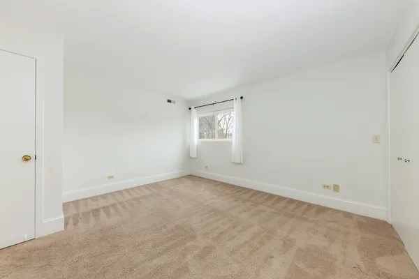 $250,000 | 1263 Chalet Road, Unit 211, Naperville, IL 60563