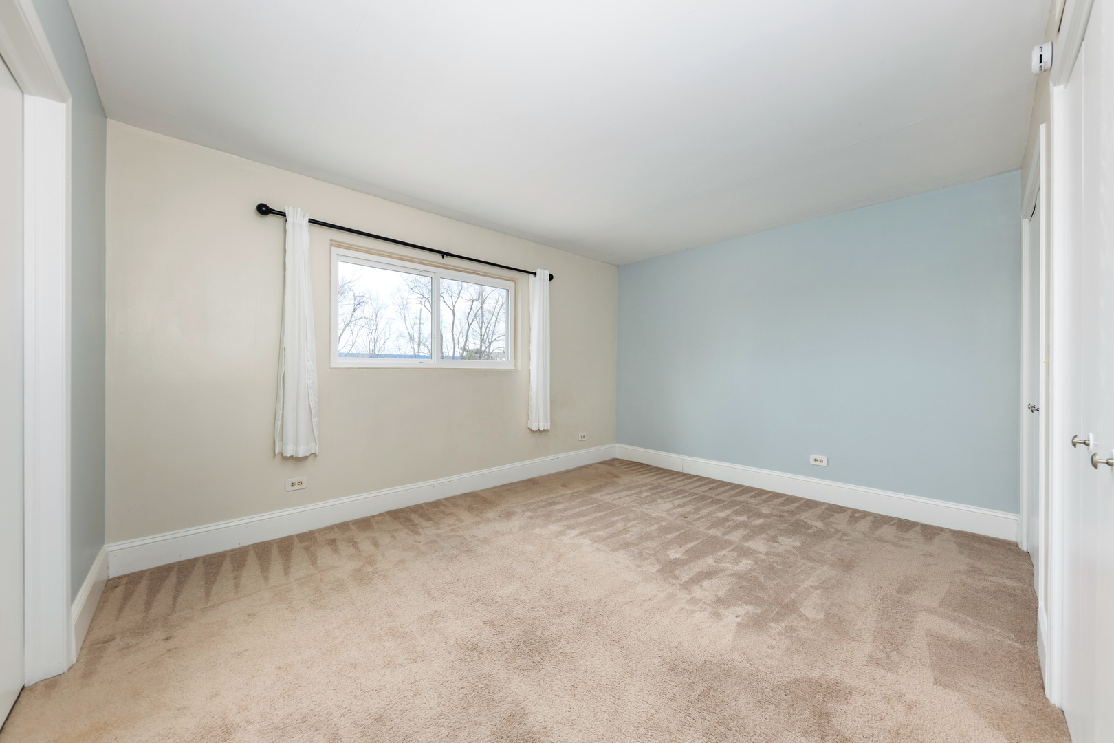 1263 Chalet Road, Unit 211 Naperville, IL 60563 - Photo 14 of 27