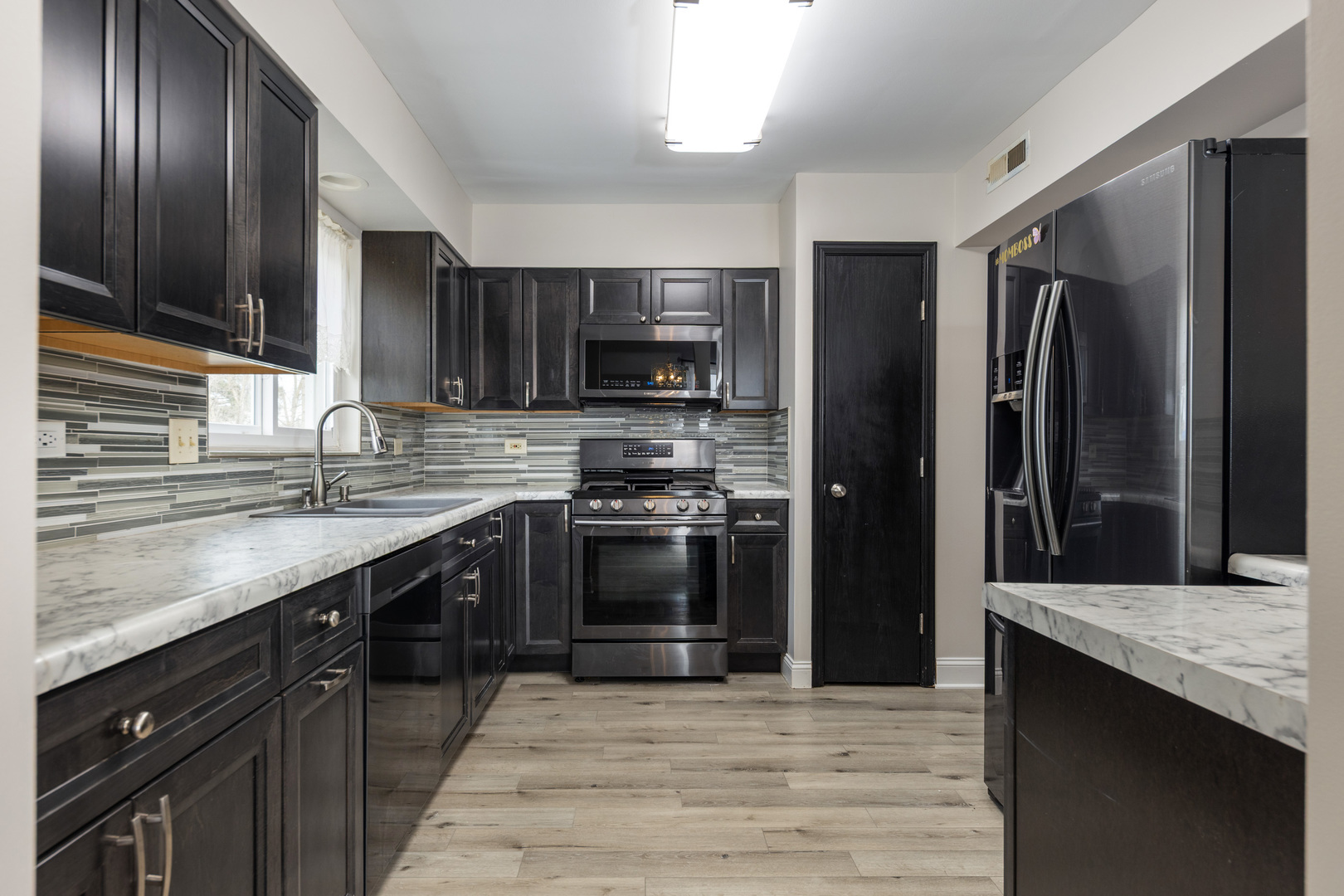 1263 Chalet Road, Unit 211 Naperville, IL 60563 - Photo 4 of 27