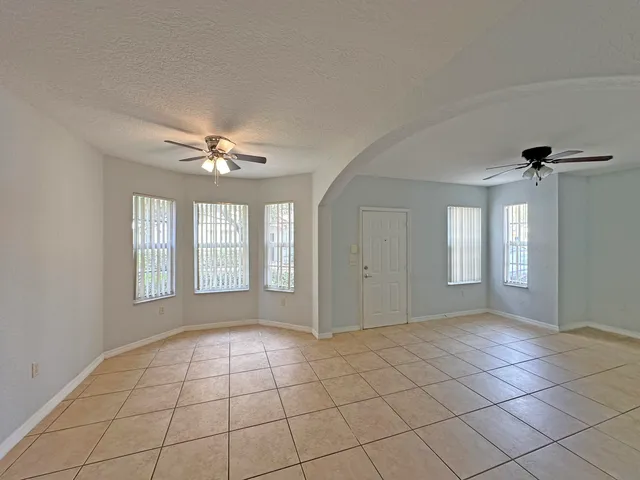 $2,150 | 144 Southwest Peacock Boulevard, Unit 101, Port St. Lucie, FL 34986