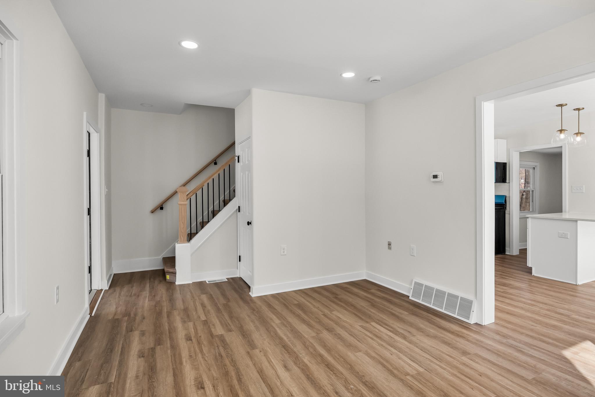 985 Main Street Sewell, NJ 08080 - Photo 4 of 29