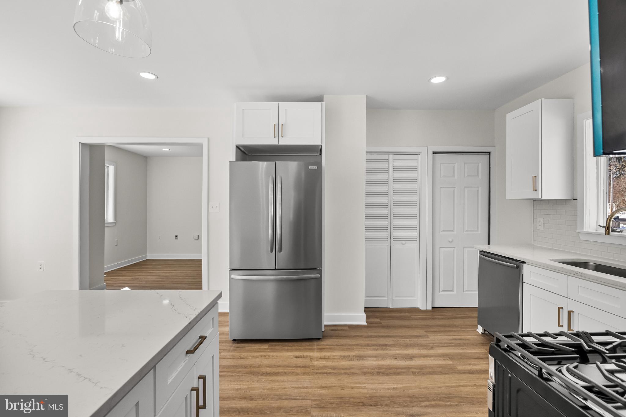 985 Main Street Sewell, NJ 08080 - Photo 9 of 29