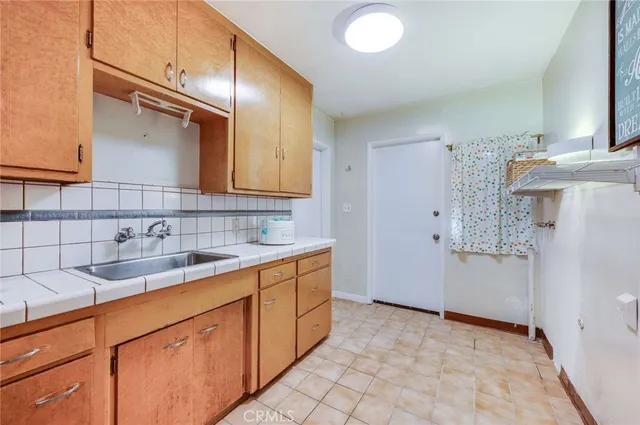 $1,150,000 | 1012 East 45th Way, Long Beach, CA 90807