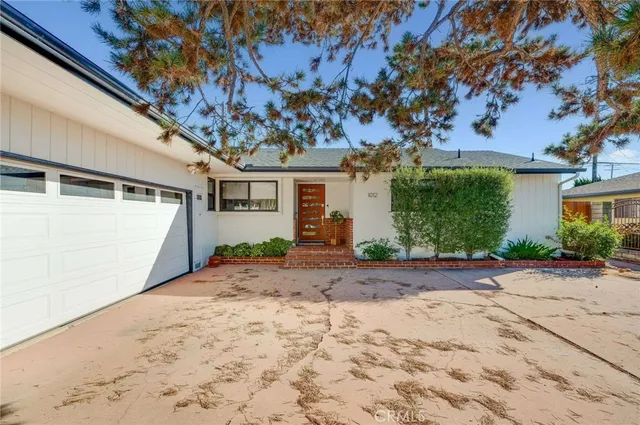$1,150,000 | 1012 East 45th Way, Long Beach, CA 90807