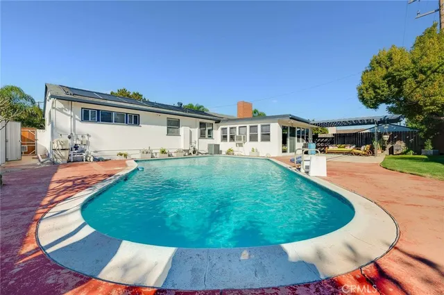 $1,150,000 | 1012 East 45th Way, Long Beach, CA 90807