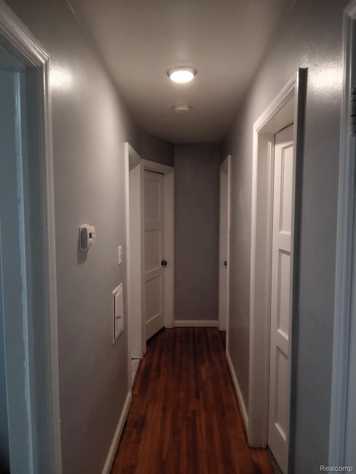 18466 Edinborough Road Detroit, MI 48219 - Photo 4 of 11 Hallway