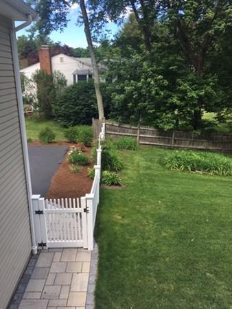 13 Fencourt Road Canton, MA 02021 - Photo 8 of 12