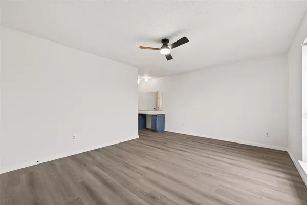 $2,200 | 7523 La Pl Drive, Houston, TX 77083