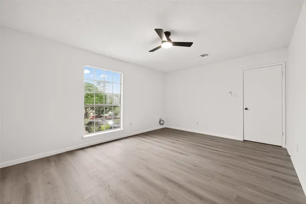 $2,200 | 7523 La Pl Drive, Houston, TX 77083