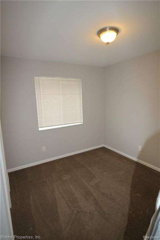 8407 Harding Center Line, MI 48015 - Photo 11 of 13