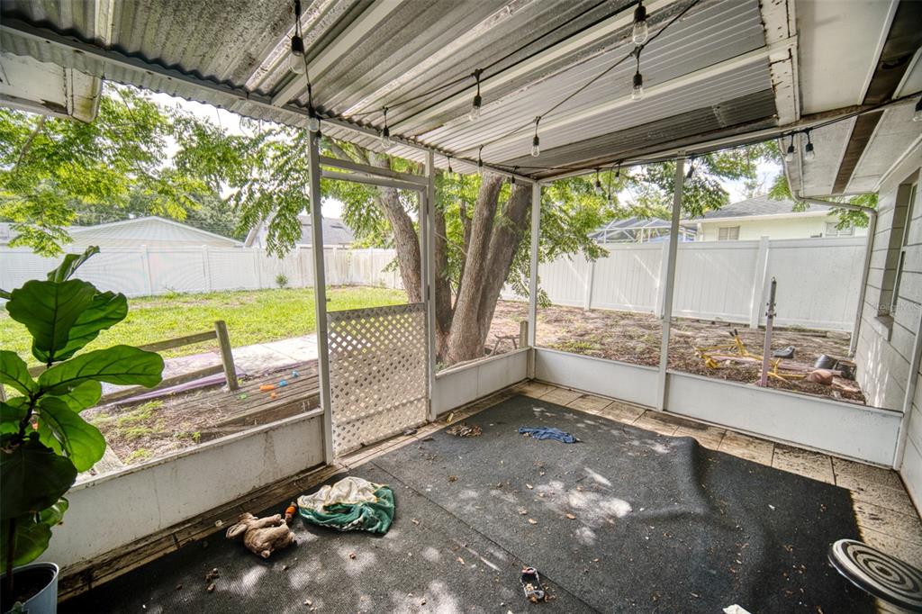 132 Longfellow Road Winter Haven, FL 33884 - Photo 6 of 21