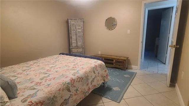 $4,000 | 602 111th Avenue North, Naples, FL 34108