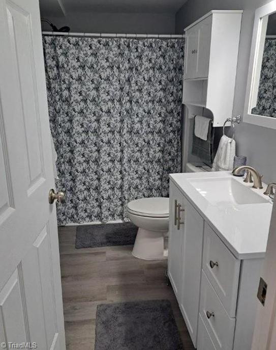 3266 Robinhood Road Winston-Salem, NC 27106 - Photo 25 of 30 Apartment Bathroom 1
