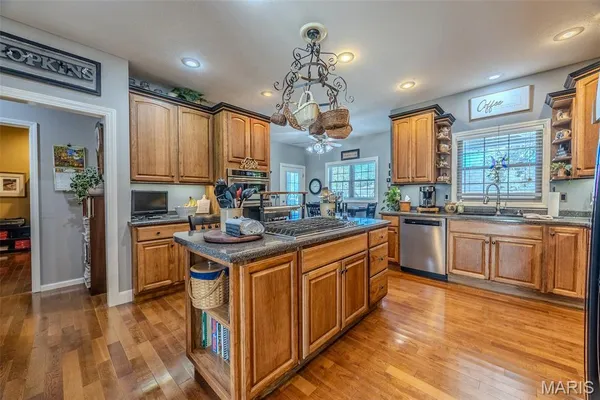 $489,900 | 2528 Copperwood Drive, Lebanon, MO 65536