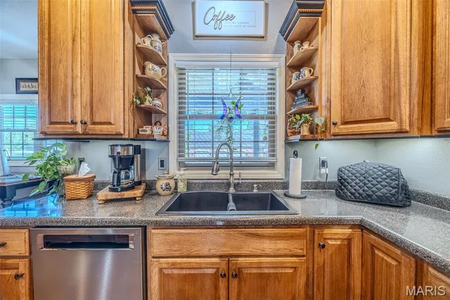 $489,900 | 2528 Copperwood Drive, Lebanon, MO 65536