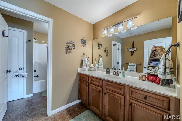 $489,900 | 2528 Copperwood Drive, Lebanon, MO 65536