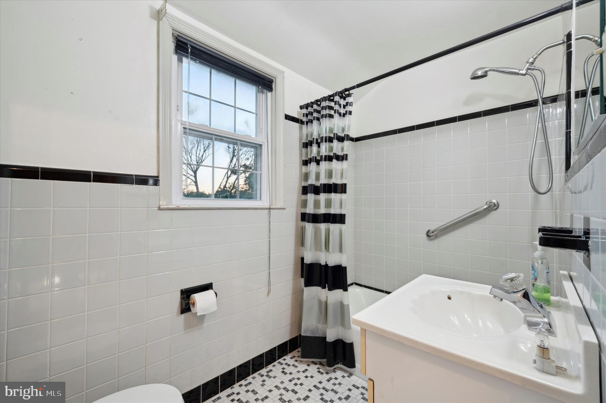 375 Yarnall Drive Springfield, PA 19064 - Photo 12 of 26 Upstairs Bathroom