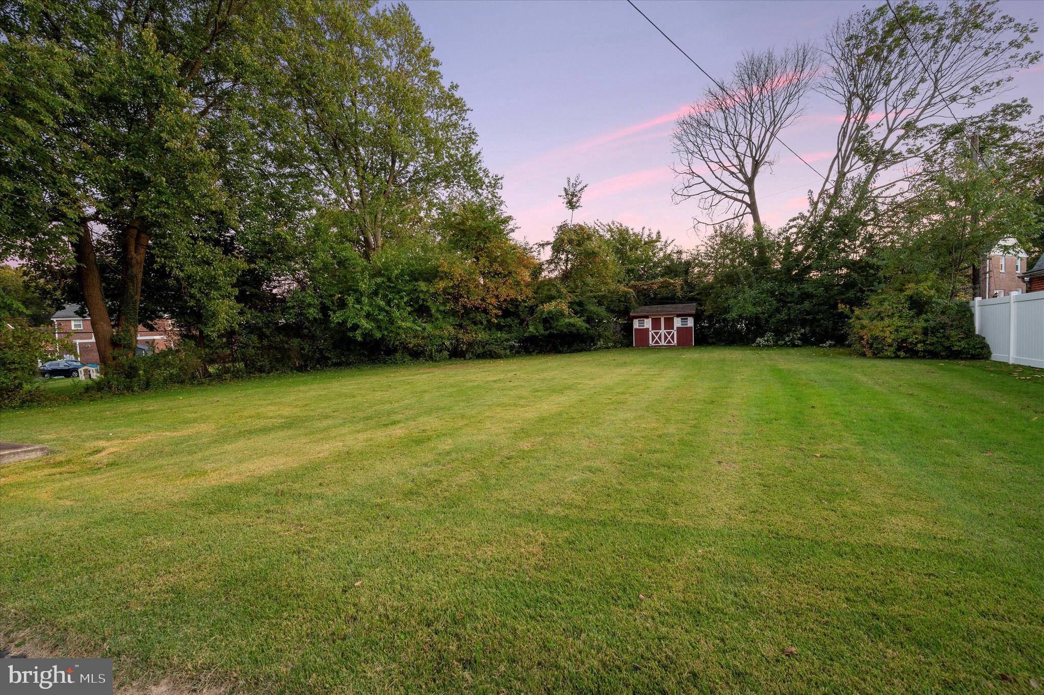 375 Yarnall Drive Springfield, PA 19064 - Photo 24 of 26 HUGE Backyard