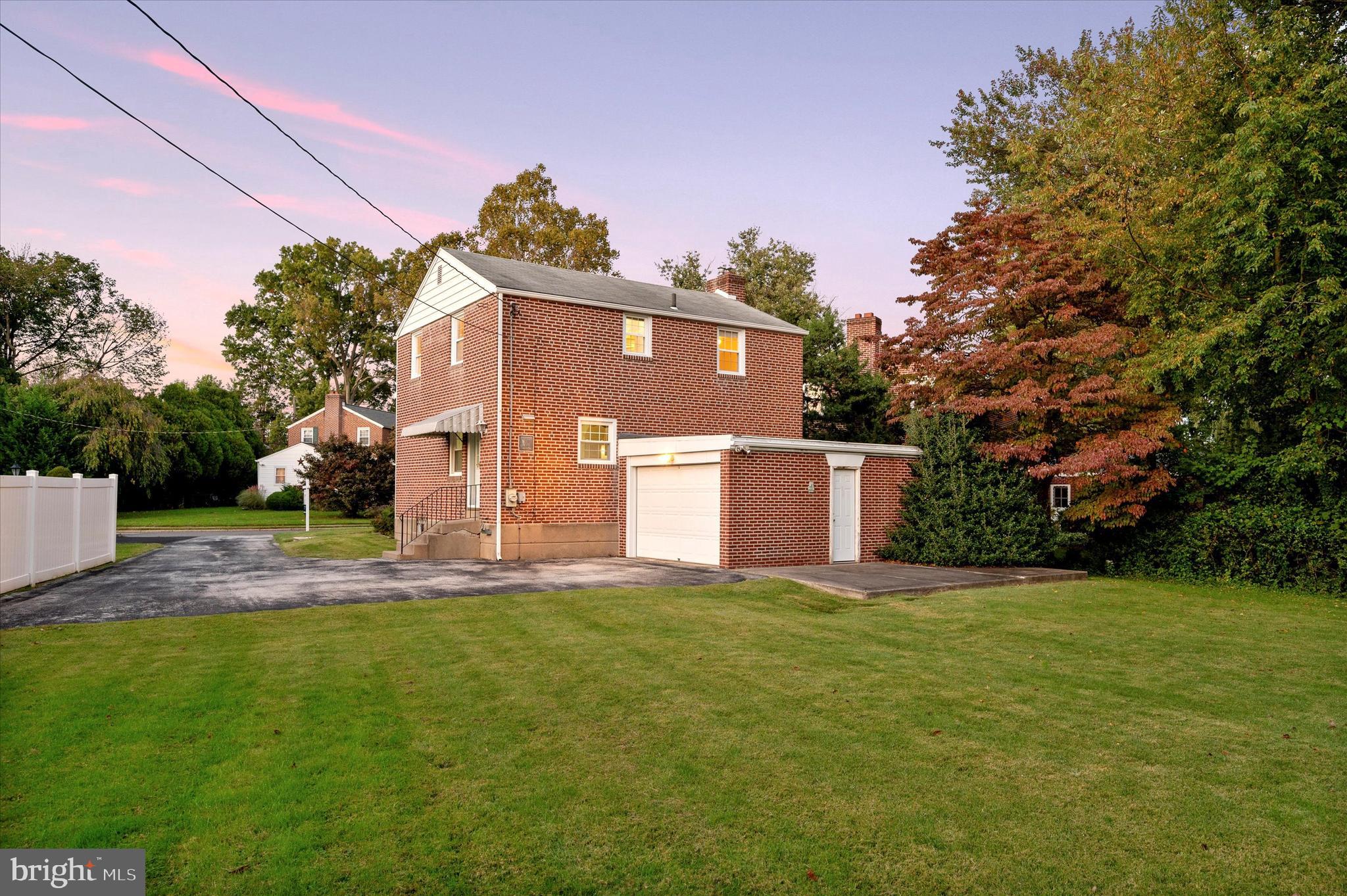 375 Yarnall Drive Springfield, PA 19064 - Photo 26 of 26 Attached Garage