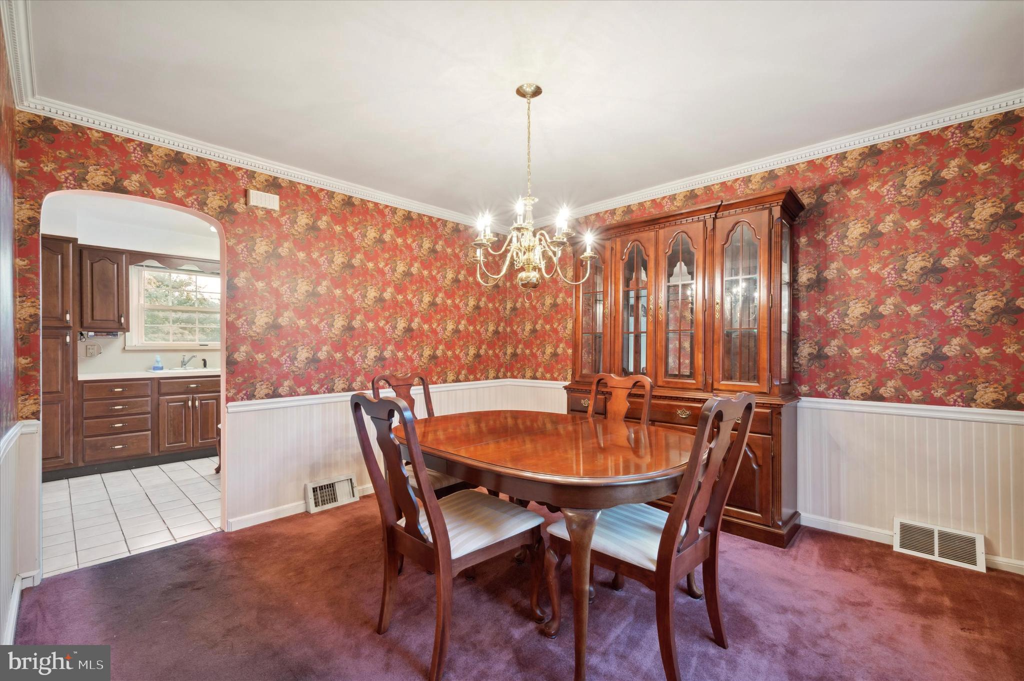 375 Yarnall Drive Springfield, PA 19064 - Photo 6 of 26 Dining Room