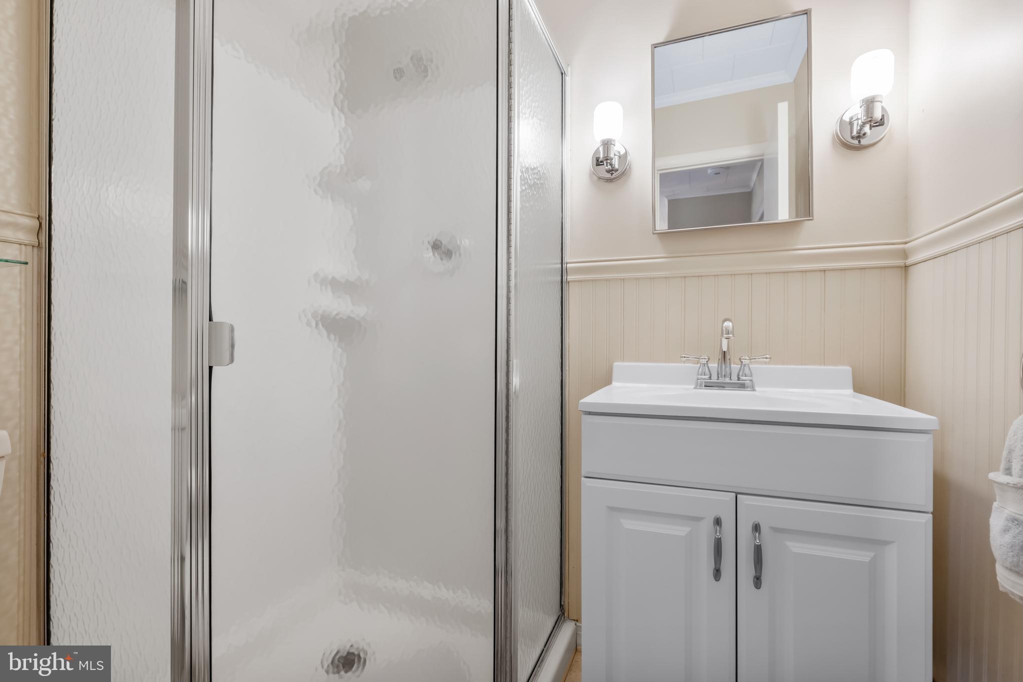 559 Sunset Avenue Maple Shade, NJ 08052 - Photo 13 of 32 Master Bath