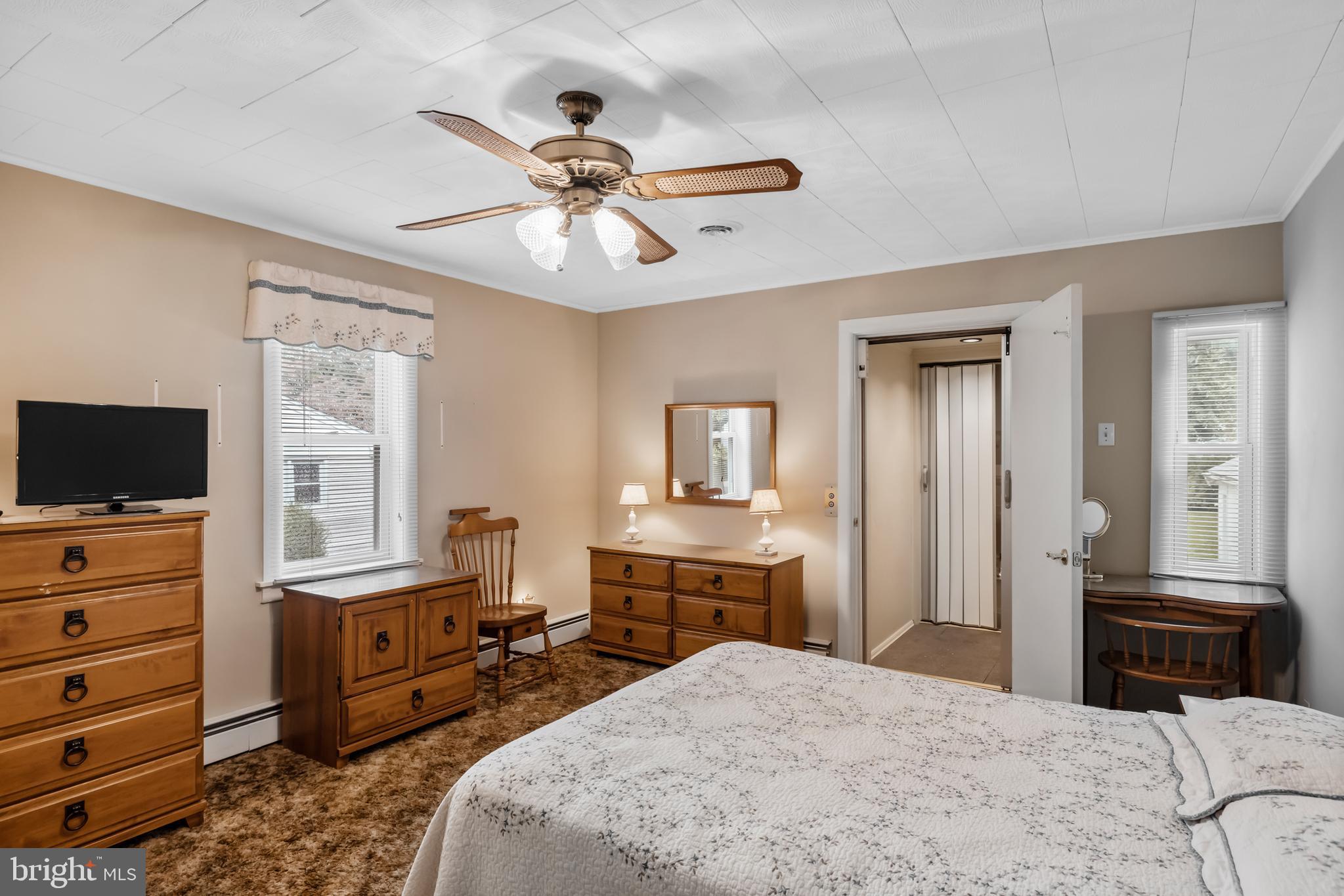 559 Sunset Avenue Maple Shade, NJ 08052 - Photo 10 of 32 Master Bedroom with Elevator