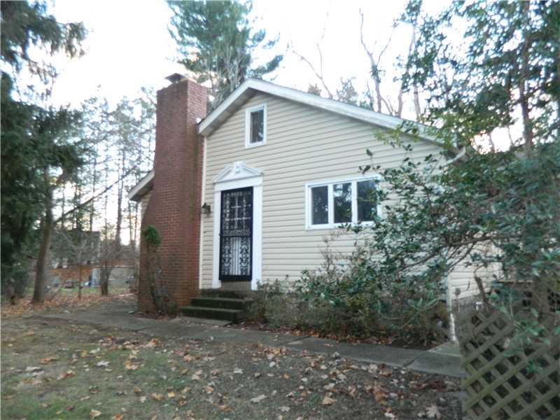 329 Thompson Run Road Pittsburgh, PA 15237 - Photo 2 of 14 Exterior Front.