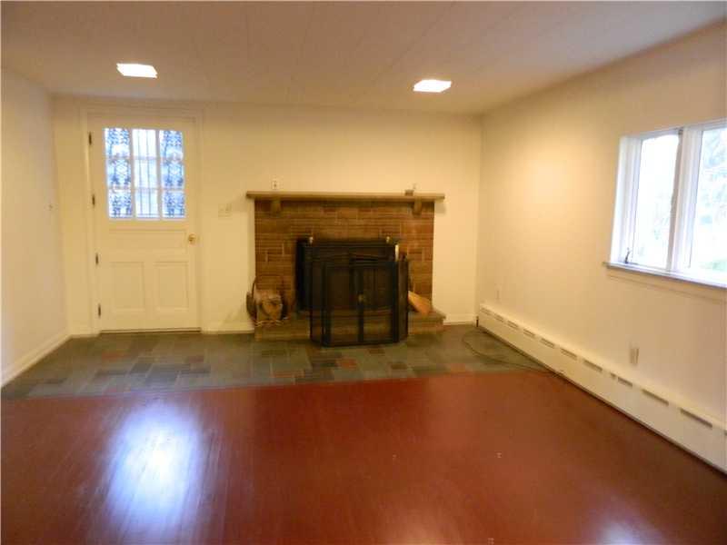 329 Thompson Run Road Pittsburgh, PA 15237 - Photo 4 of 14 Living Room.
