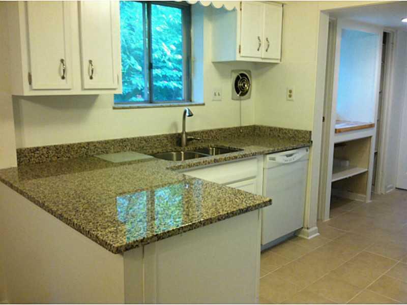 329 Thompson Run Road Pittsburgh, PA 15237 - Photo 6 of 14 Kitchen.