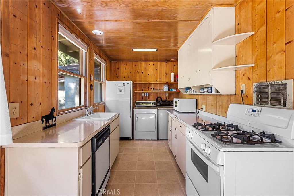 25455 Tahquitz Road Idyllwild, CA 92549 - Photo 12 of 24
