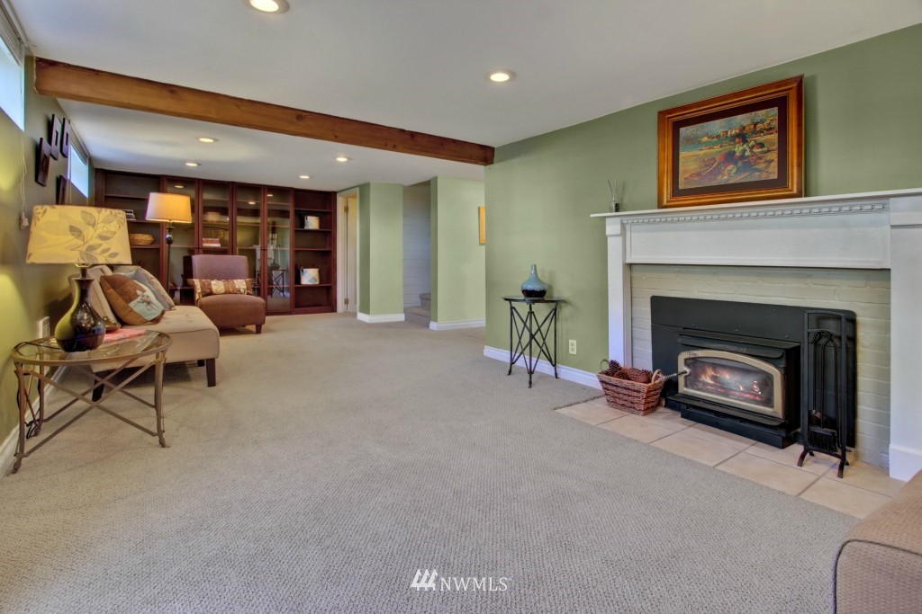 3908 Southwest Southern Street Seattle, WA 98136 - Photo 12 of 20 Gallery Image 12